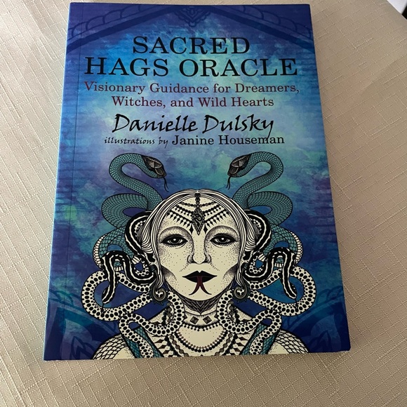 Sacred Hags Oracle: Visionary Guidance for Dreamers, Witches, and Wild Hearts - Picture 7 of 10